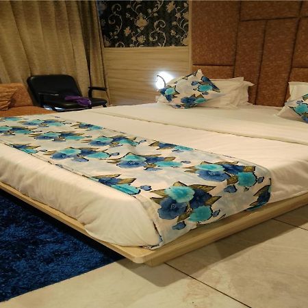 Hotel Lotus Villa Ahmedabad Exterior photo