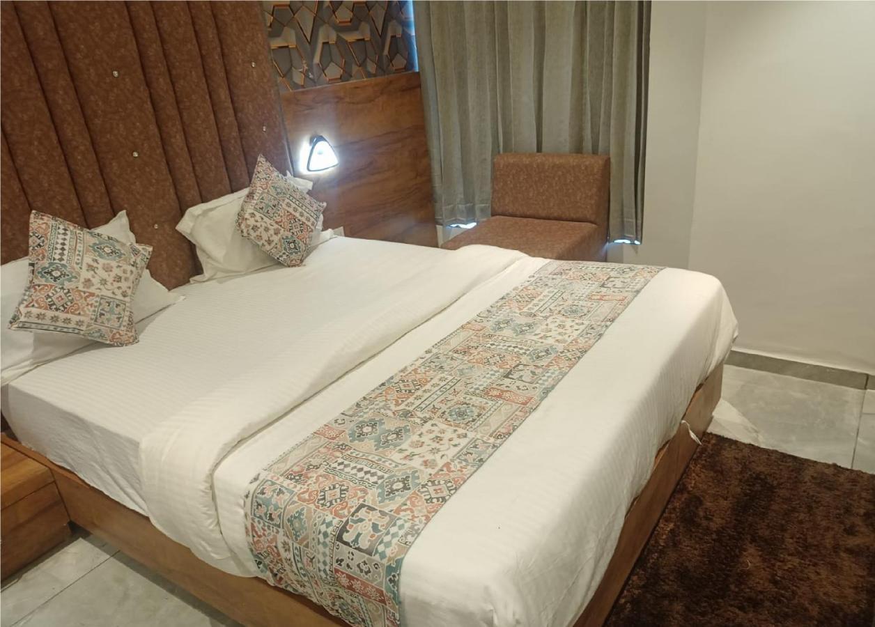 Hotel Lotus Villa Ahmedabad Exterior photo
