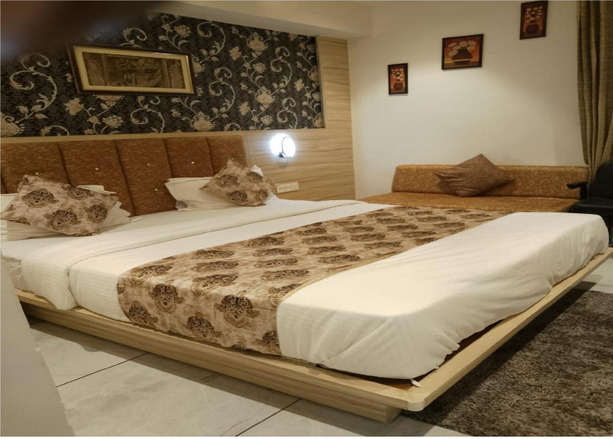 Hotel Lotus Villa Ahmedabad Exterior photo